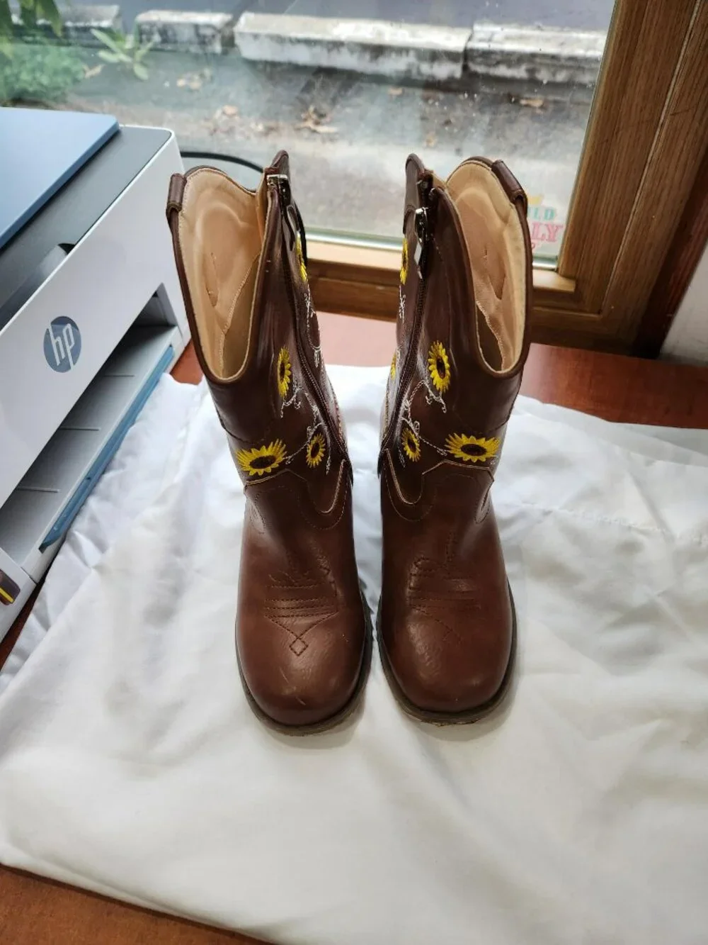 Girls Sunflower Embroidered Cowboy Boots Size 2 Western Cowgirl Boots